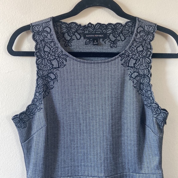 Banana Republic Fit and Flare Dress Grey Black Lace Tweed size 8 Short Mini - Picture 2 of 5